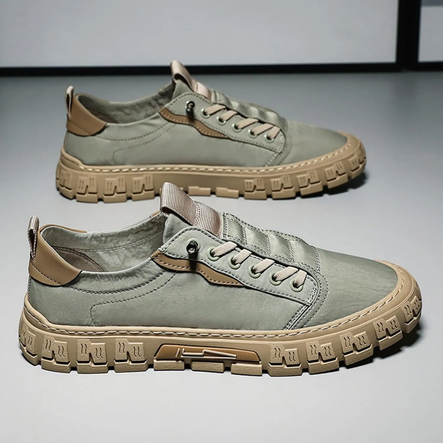 Canvas Shoes Men's Breathable New Men's Fashionable and Versatile Casual Board Shoes Indoor Stick Sneaker