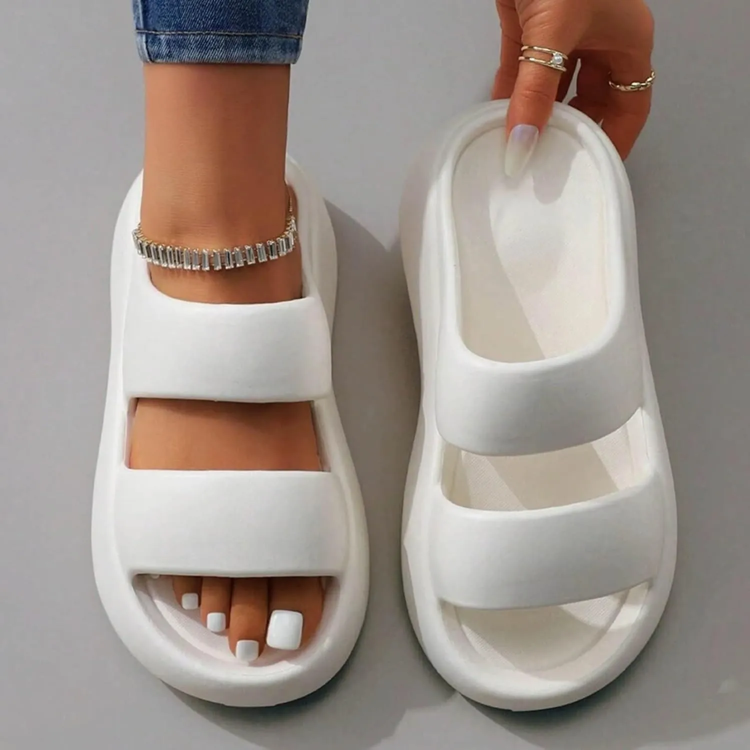Comfortable Slip On Slide Sandals for Women Bathroom Slippers Casual Sandals Indoor Outdoor Ladies Leather Sandals
