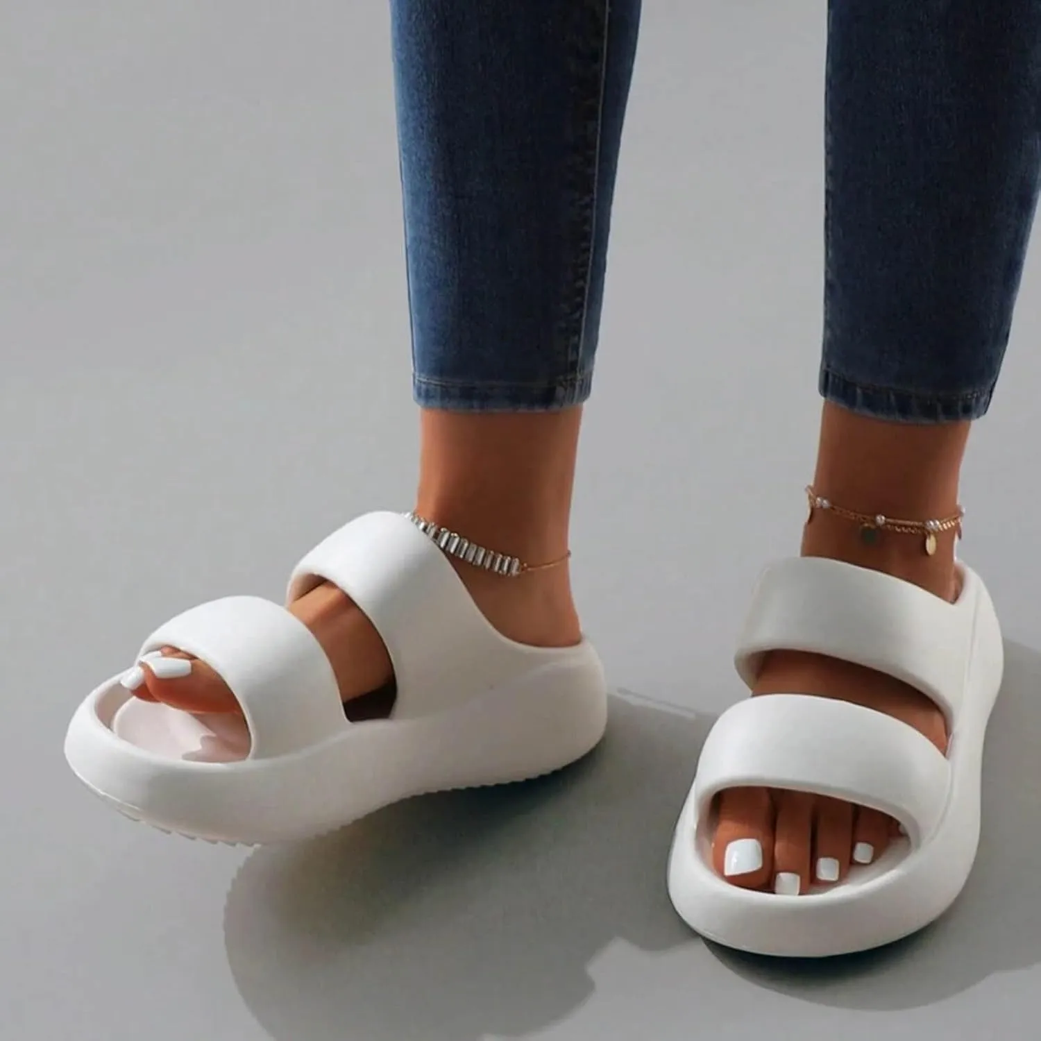 Comfortable Slip On Slide Sandals for Women Bathroom Slippers Casual Sandals Indoor Outdoor Ladies Leather Sandals