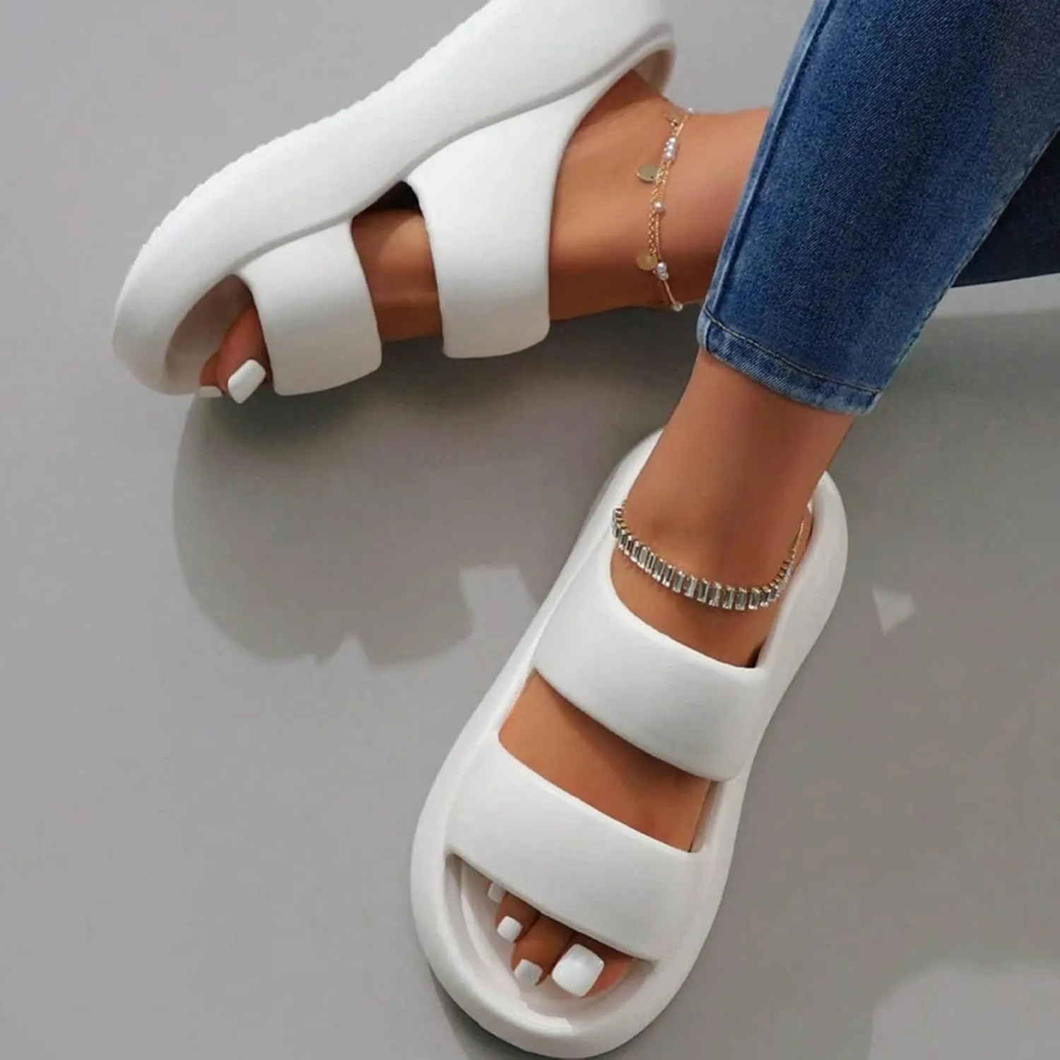 Comfortable Slip On Slide Sandals for Women Bathroom Slippers Casual Sandals Indoor Outdoor Ladies Leather Sandals