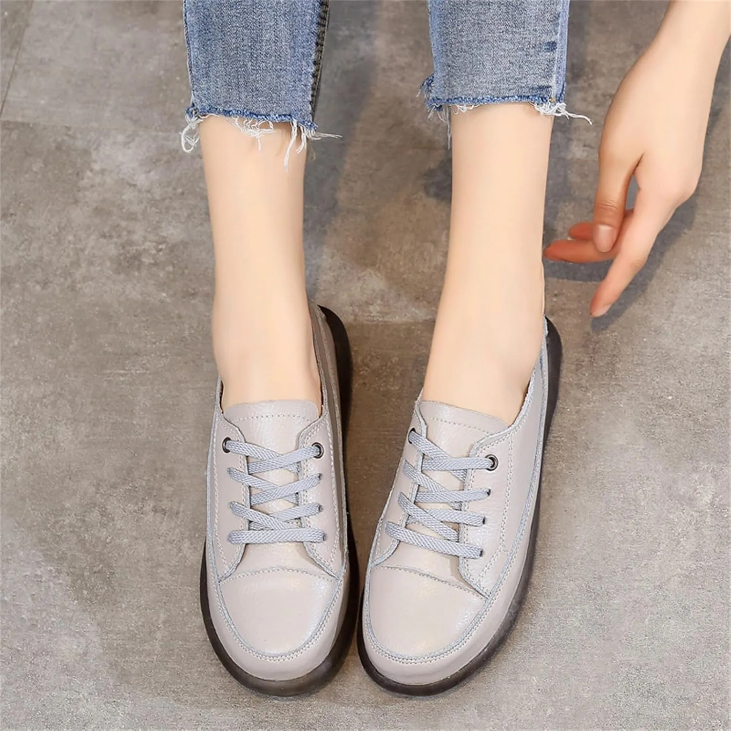 Fashion Sneakers for Women Lace-up PU Flat Bottom Soft Walking Running Shoes Comfortable Tennis Shoes Non Slip Casual Cute Womens Sneakers