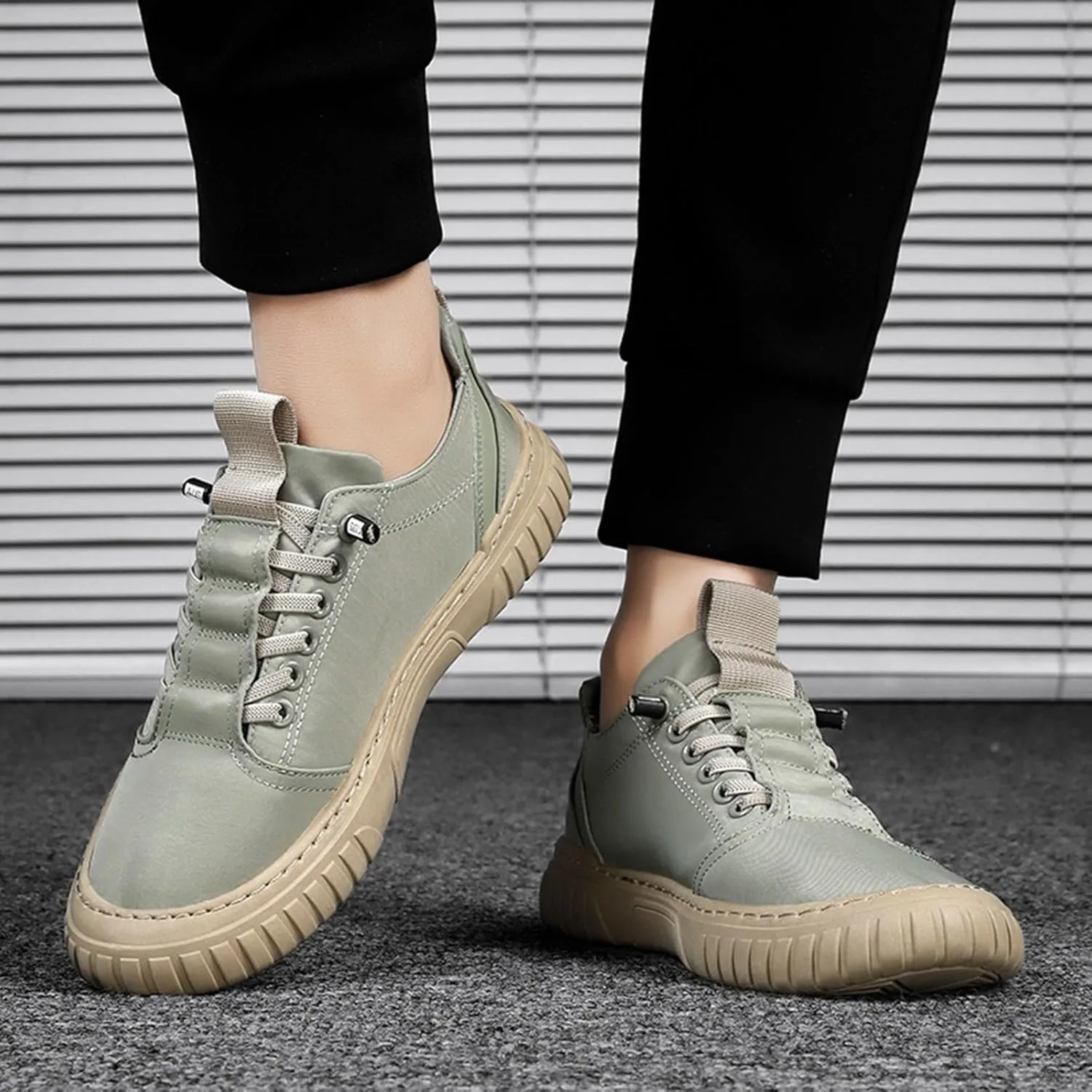 Men Sneakers Low Top Breathable Casual Sneakers Walking Canvas Shoes Mens Shoes