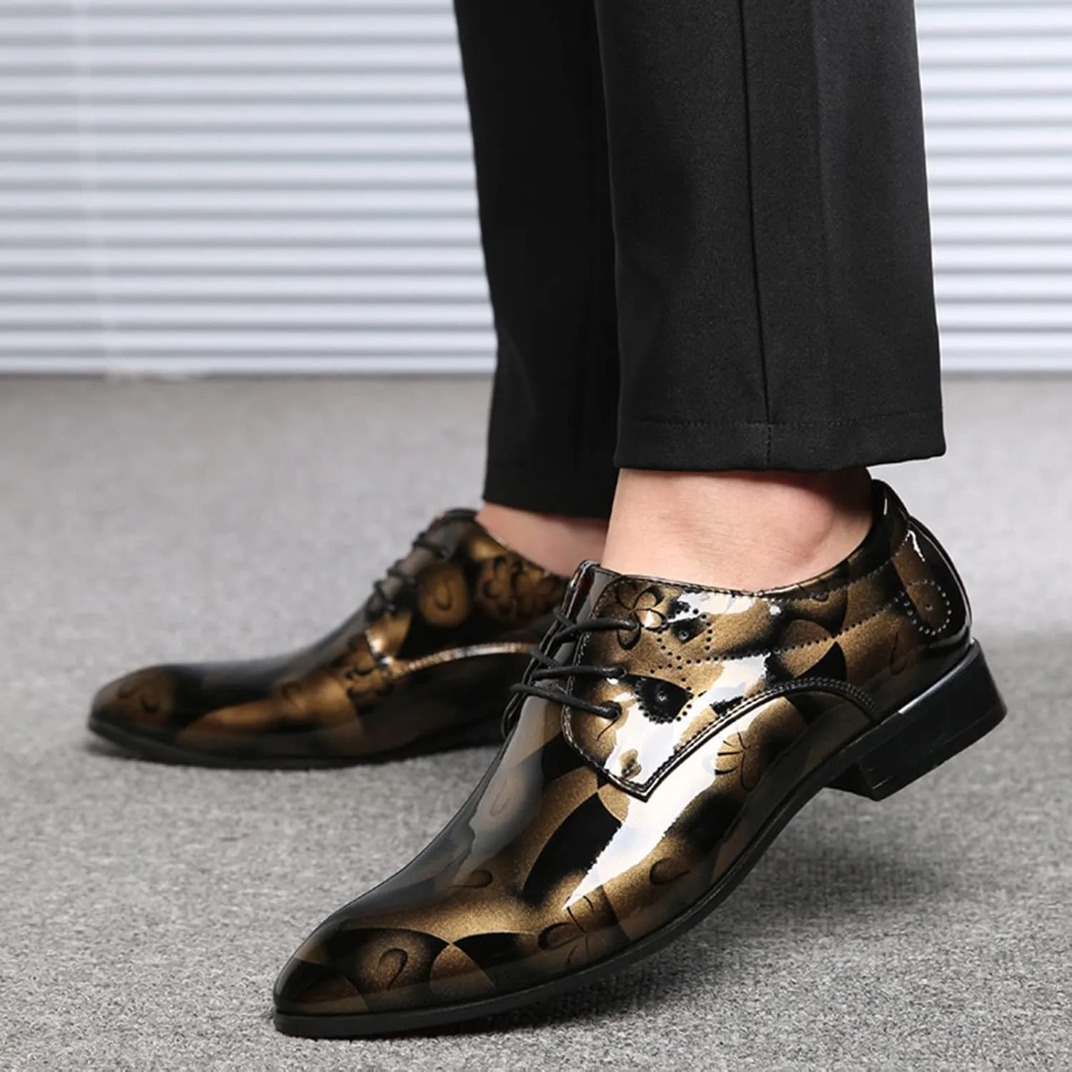 Mens Casual Shoes Leather Classical Style Shoes for Men Slip On PU Leather Low Rubber Sole Leather Basketball Shoes Men
