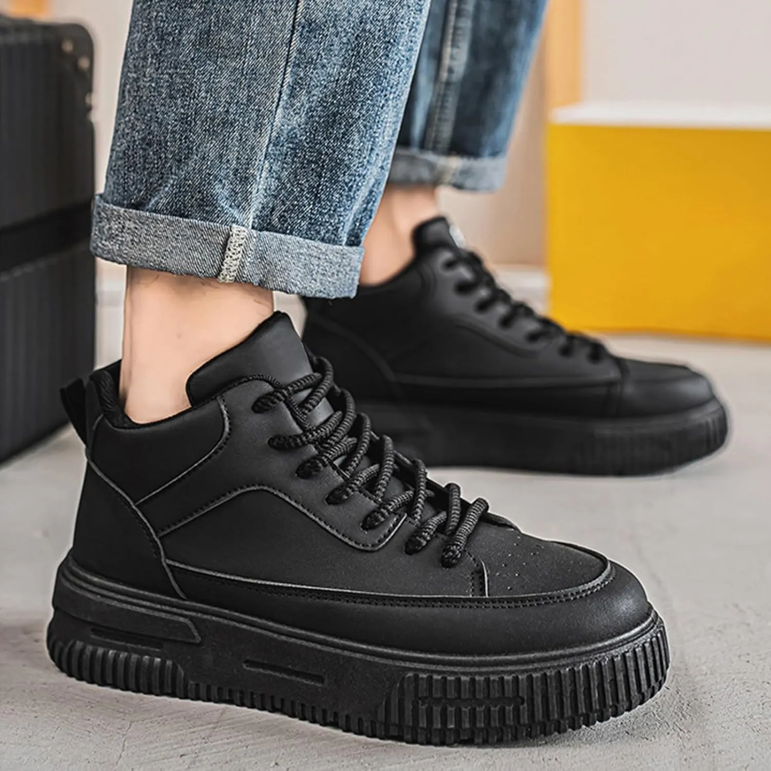 Mens Sport Shoes High Top Lace-up Sneakers for Men Fashion Lightweight Cute Round Toe Sneakers Flat Sole Casual Simple Outdoor Walking Shoe