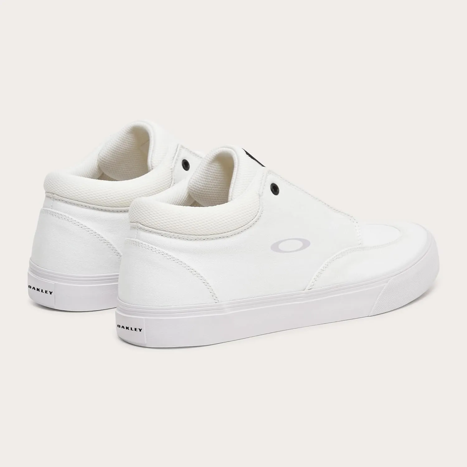 Oakley Men's Banks Low Canvas Sneaker Walking