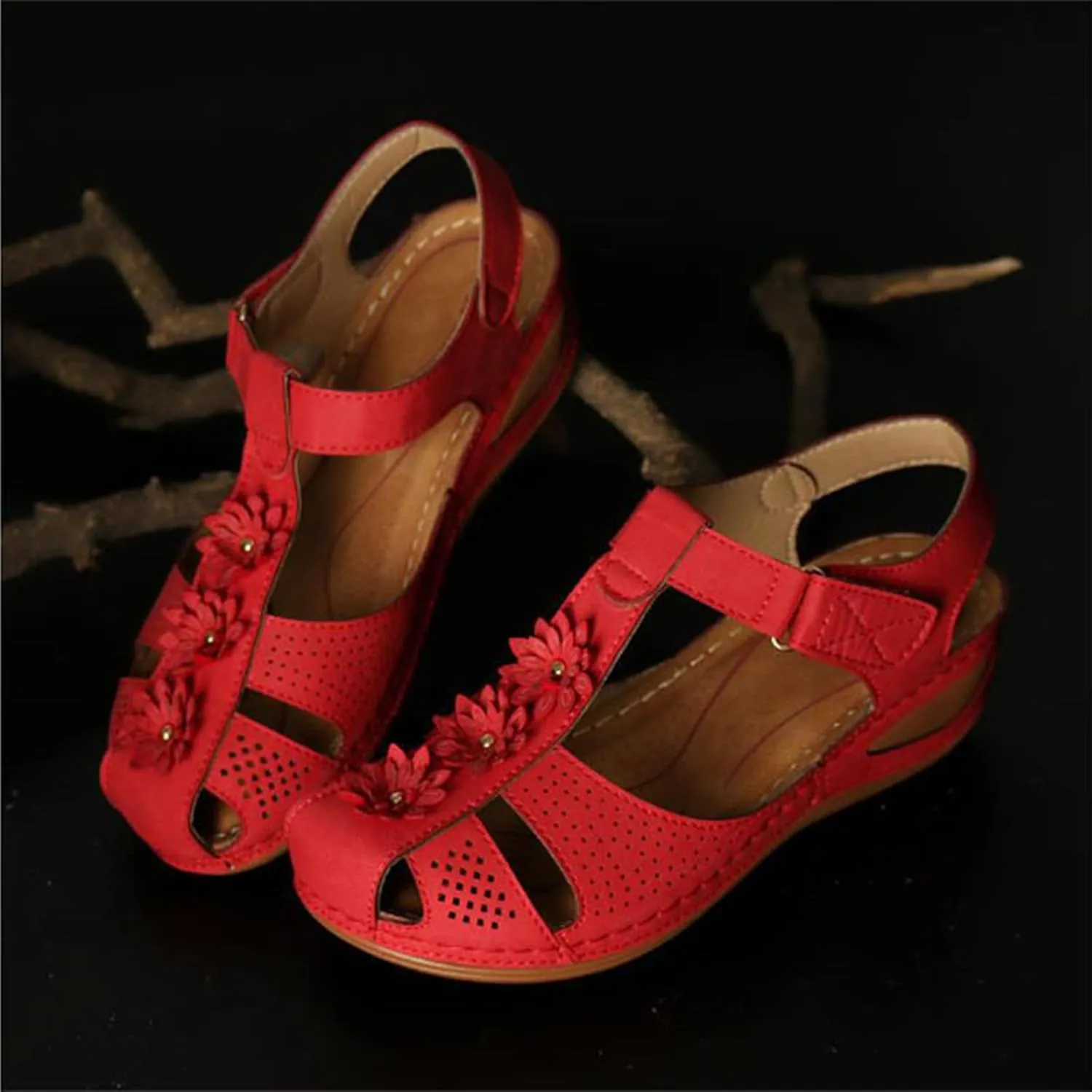 Slide Sandals Women Comfortable Closed Toe Wedge Sandals Orthotic Hollow Out Slingback Non Slip Yoga Mat Shoes Flower Design Summer Beach Shoes with Adjustable Ankle Strap