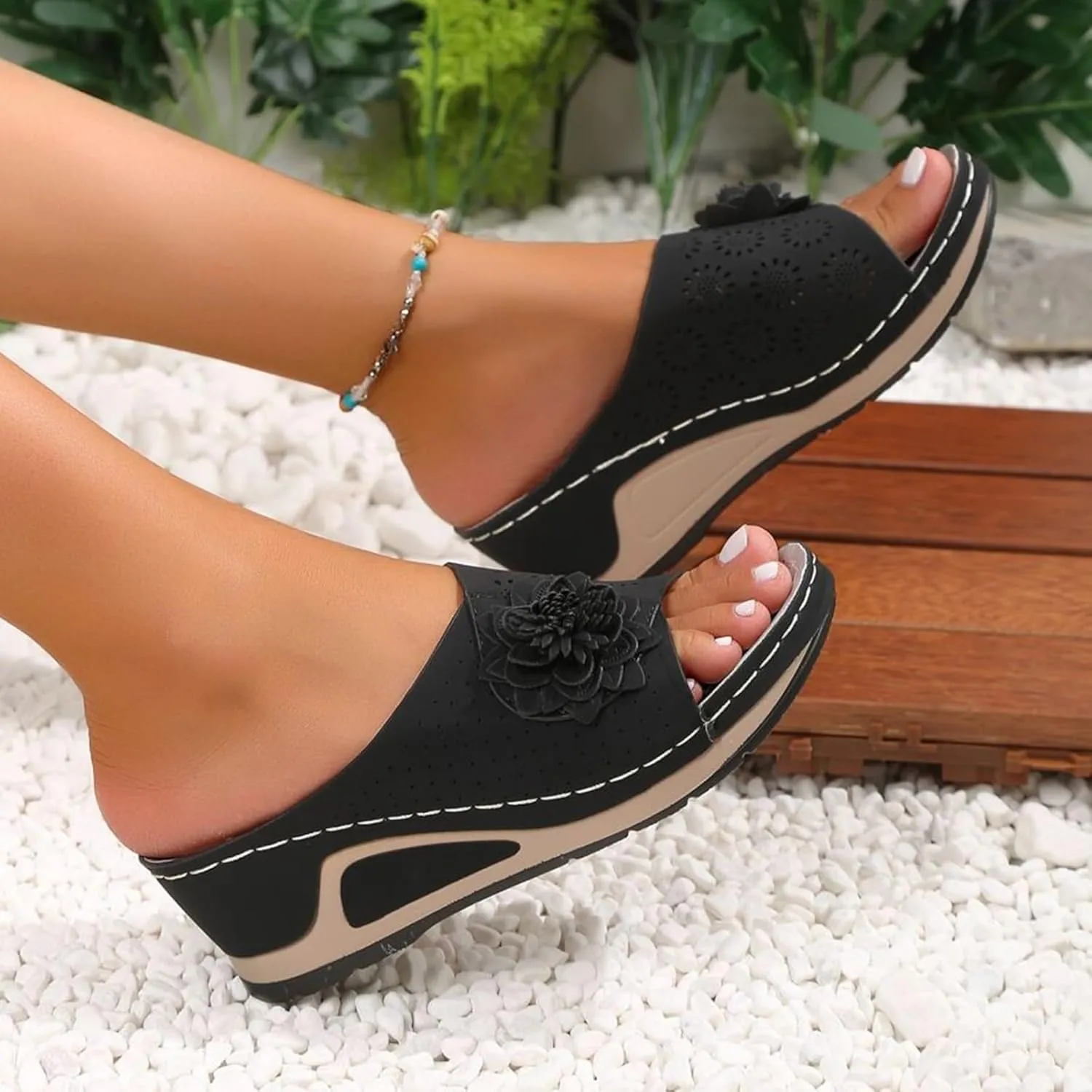 Women's Breathable Open Toe Slide Sandal Low Wedges Platform Sandals Comfortable Sandals Temperament Sandals