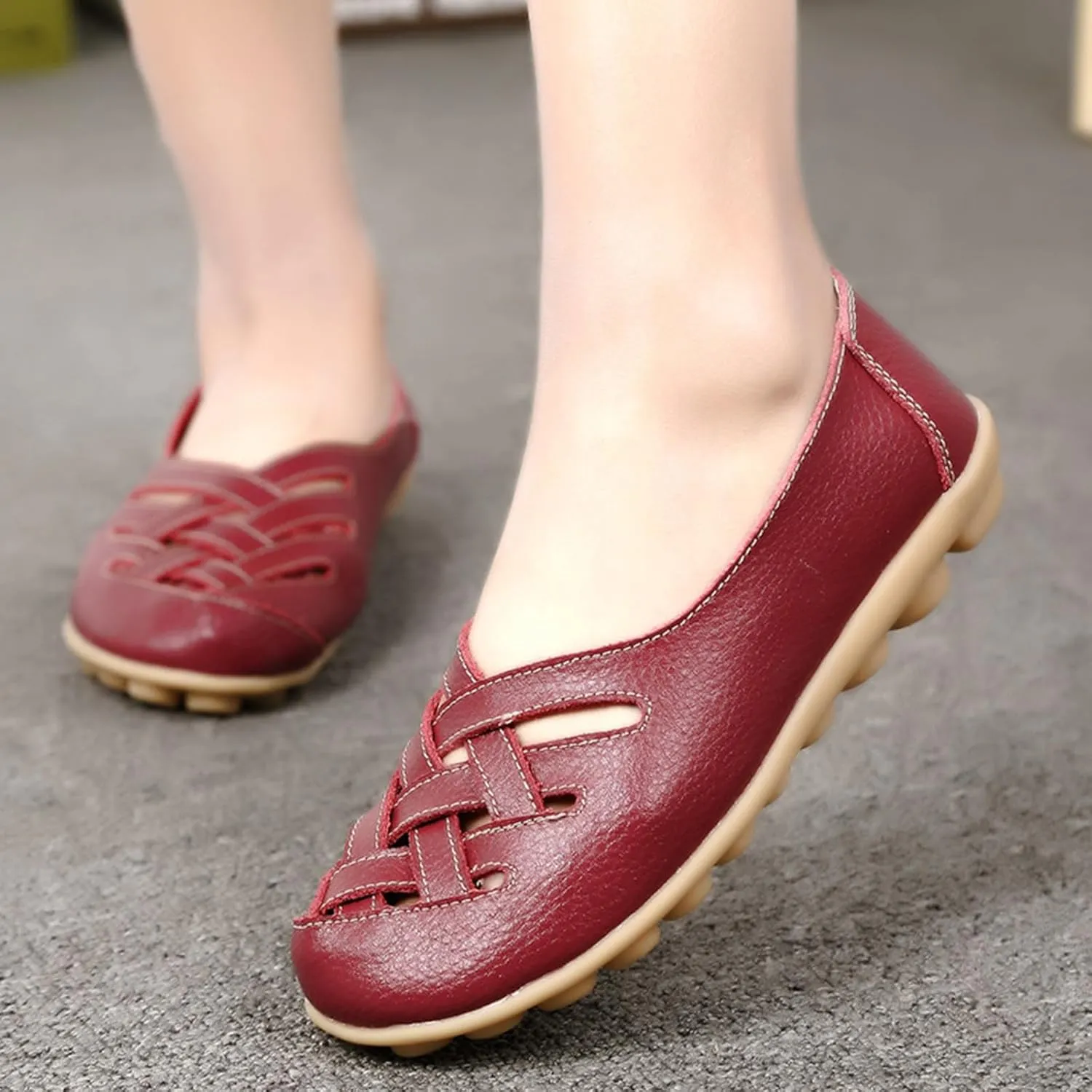 Women's Comfort Walking Casual Flat Loafer Orthopedic Breathable Leather Comfortable Hollow Soft Flats Sandals Vacation Walking Shoes Women Slip-On Indoor Outdoor