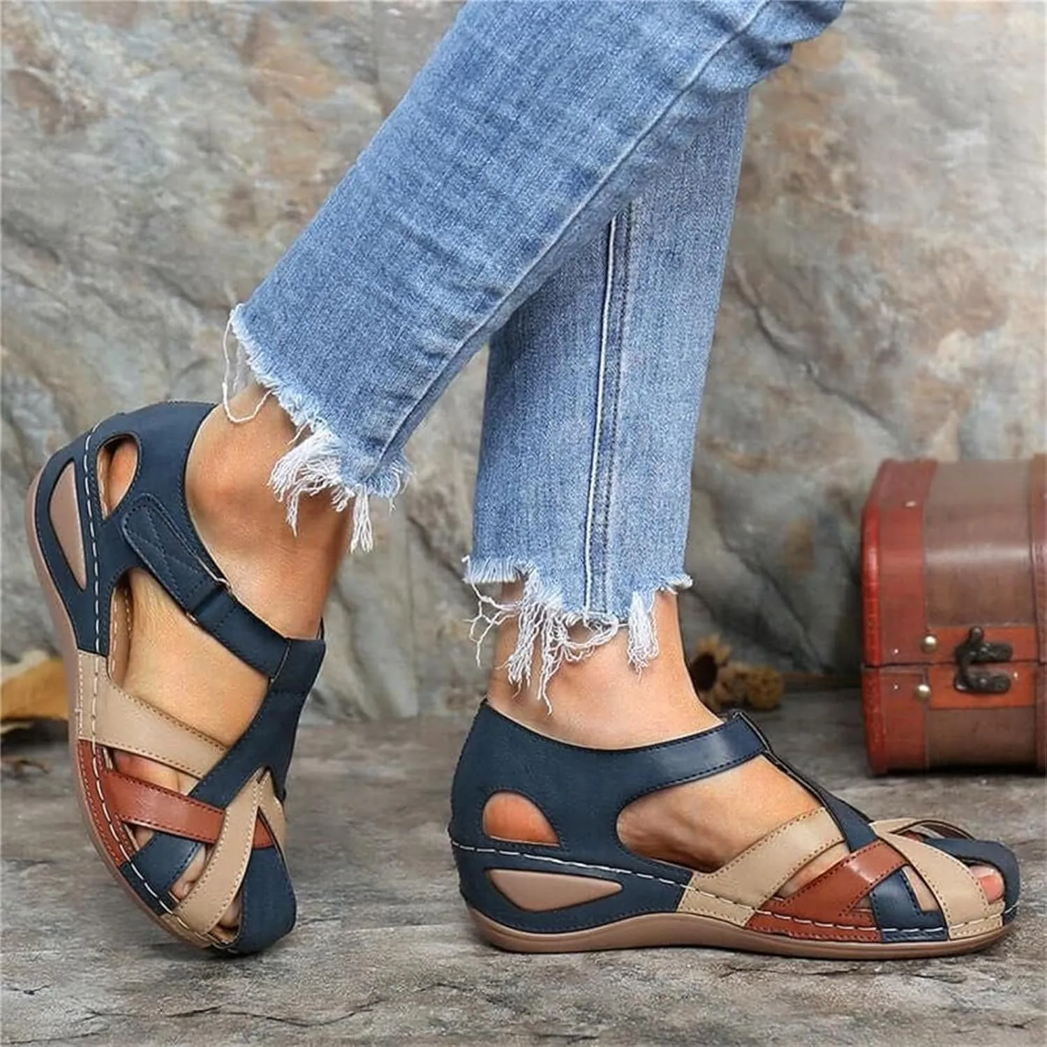 Womens Leather Sandals Bohemia Vintage Closed Toe Wedge Shoes Hollow Out Cross Orthopedic Sandals Breathable Outdoor Shoes