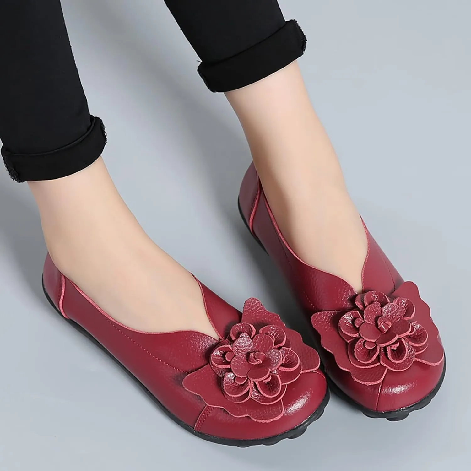 Womens Loafers Comfortable Dressy Driving Shoes Non Slip Flower Decoration Round Toe Business Casual Shoes Summer Walking Sandals Soft Soles Pump 2025 Fashion