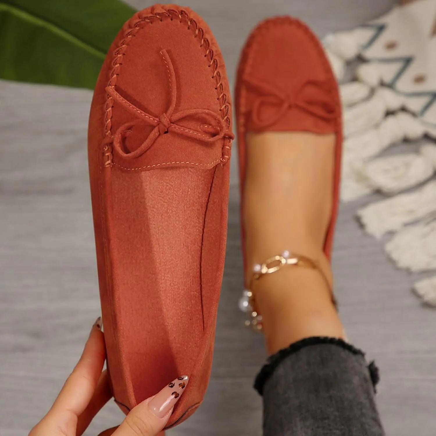 Women's Suede Casual Penny Loafers Vintage Ladies Moccasins Driving Shoes Comfort Slip-On Fashion Boat Classic Flats