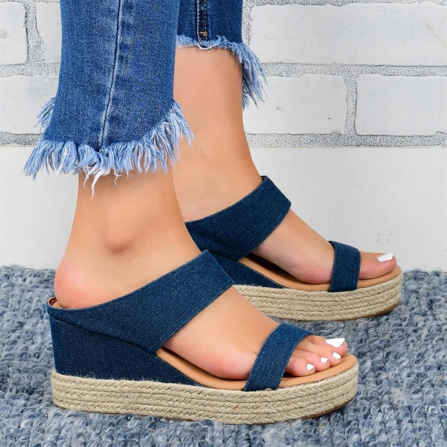 Women's Versatile Platform Sandals Summer Platform Comfortable Low Wedges Slides Arch Support Elegant Sandals