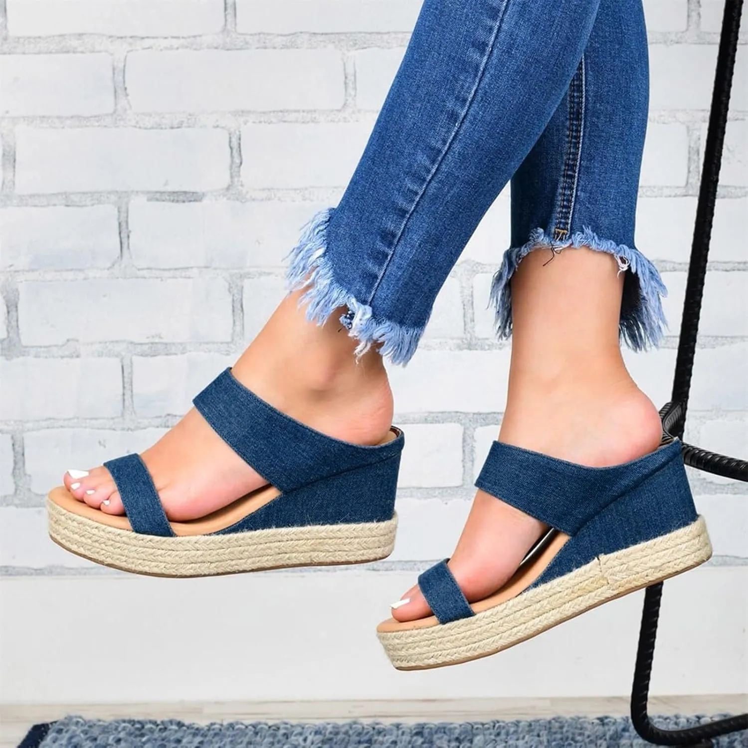 Women's Versatile Platform Sandals Summer Platform Comfortable Low Wedges Slides Arch Support Elegant Sandals