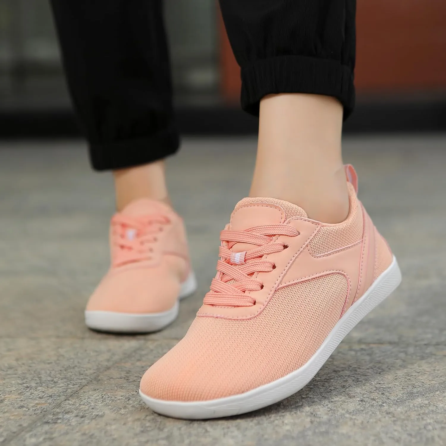 Womens Wide Toe Barefoot Shoes Comfortable Breathable Mesh Minimalist Walking Shoes Trendy Lightweight Slip On Zero Drop Workout Sneakers Casual Athletic Barefoot Sneakers
